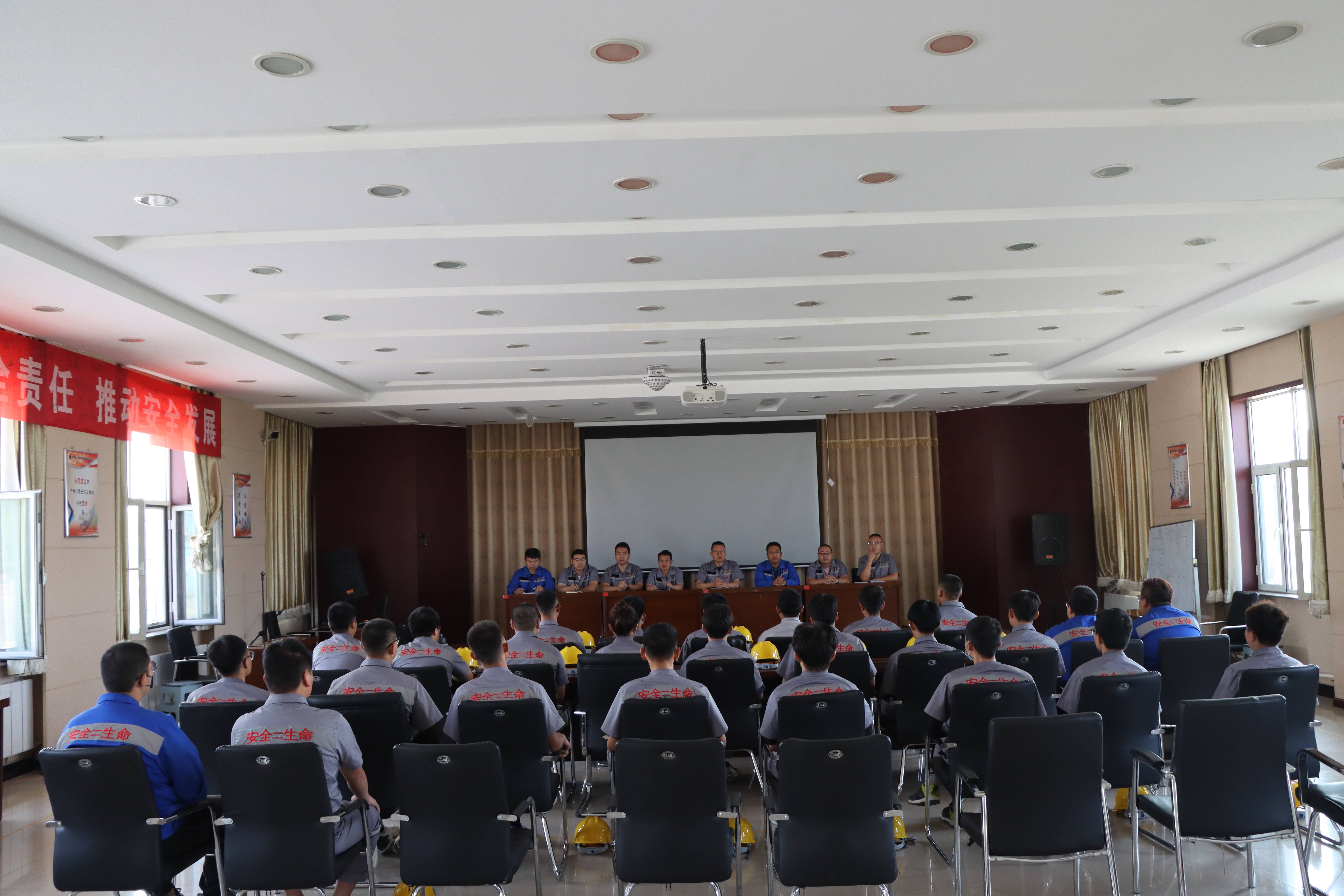 青春进一线，，，轮岗中学会自我提升 德信娱乐内蒙公司第三期大学生轮岗学习正式最先